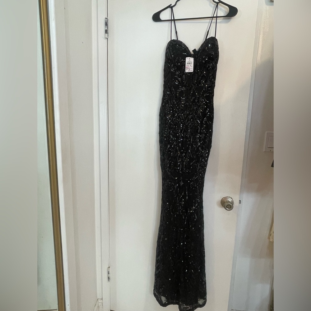 Windsor - Elegant Black Sequin mermaid Gown